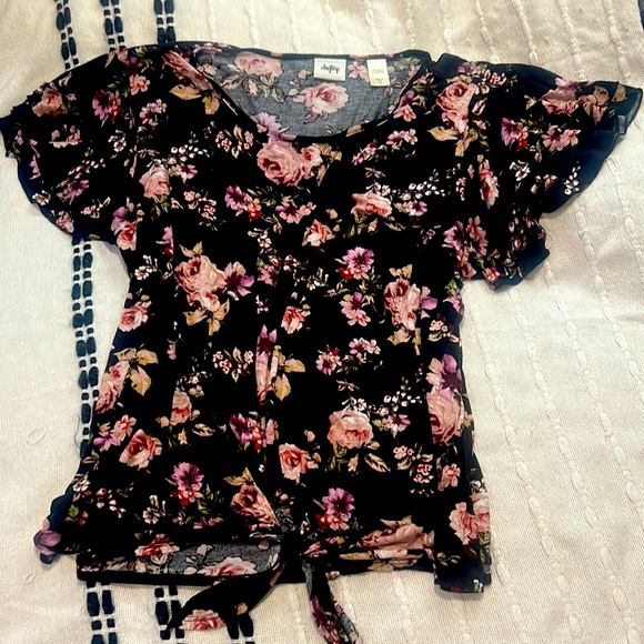 Daytrip Tops - Daytrip Flowey Top with Floral Print